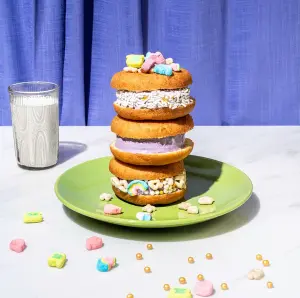 Beignes à la Crème Glacée Ube Maison : Un Goût Exotique Inoubliable