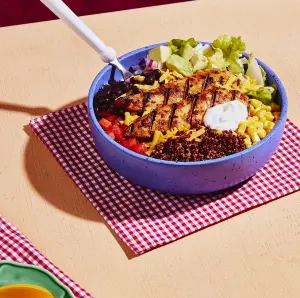 Bol-repas Façon Tex-Mex au Poulet : Saveurs et Équilibre dans l'Assiette