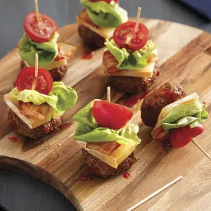 Bouchées de Hamburgers au Fromage : L&rsquo;Apéritif Gourmand Facile à Préparer