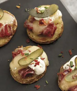Bouchées de Raclette Croustillantes : L'Apéritif Parfait aux Pommes de Terre et Prosciuttini