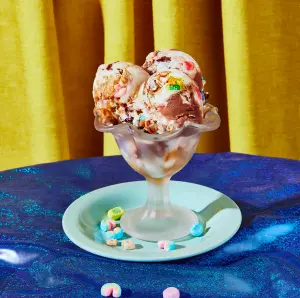 Crèmes glacées garnies : l'art de composer votre dessert glacé idéal