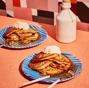 Crêpes gourmandes au bacon, rhubarbe et crème fraîche épicée : l'alliance sucrée-salée parfaite