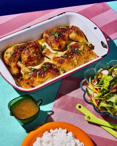 Cuisses de poulet rôties au beurre, miso et sirop d'érable