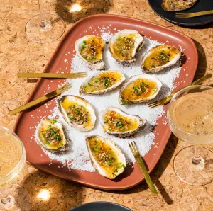 Huîtres chaudes au beurre miso : une entrée raffinée et facile