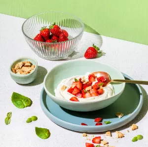 Ricotta Maison Facile et Brunoise de Fruits: Un Dessert Frais et Léger