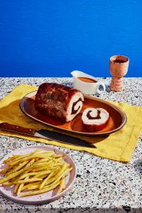 Rôti de Porc Farcis aux Pruneaux : Recette Épicée et Moelleuse