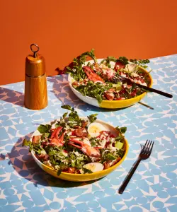 Salade Cobb au Homard et Fromage : Une Recette Fraîche et Élégante