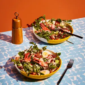 Salade Cobb au Homard et Fromage : Une Recette Fraîche et Élégante