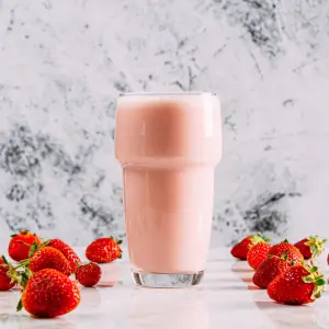 Smoothie Fraises et Basilic : Une Boisson Rafraîchissante Maison et Saine