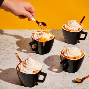 Soupe de Homard Crémeuse au Cognac : Un Plat Raffiné pour Égayer Vos Tables