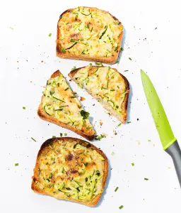 Tartines à la Courgette et au Cheddar : Une Recette Simple et Savoureuse