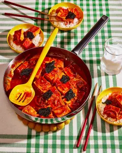 Tofu braisé à la coréenne, sauce beurre-gochujang