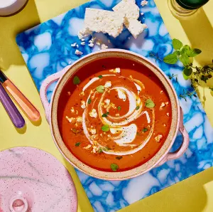 Velouté de légumes rôtis à la feta et au basilic