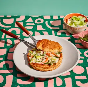 Vol-au-vent au saumon fumé, poireaux et asperges : une recette élégante et facile